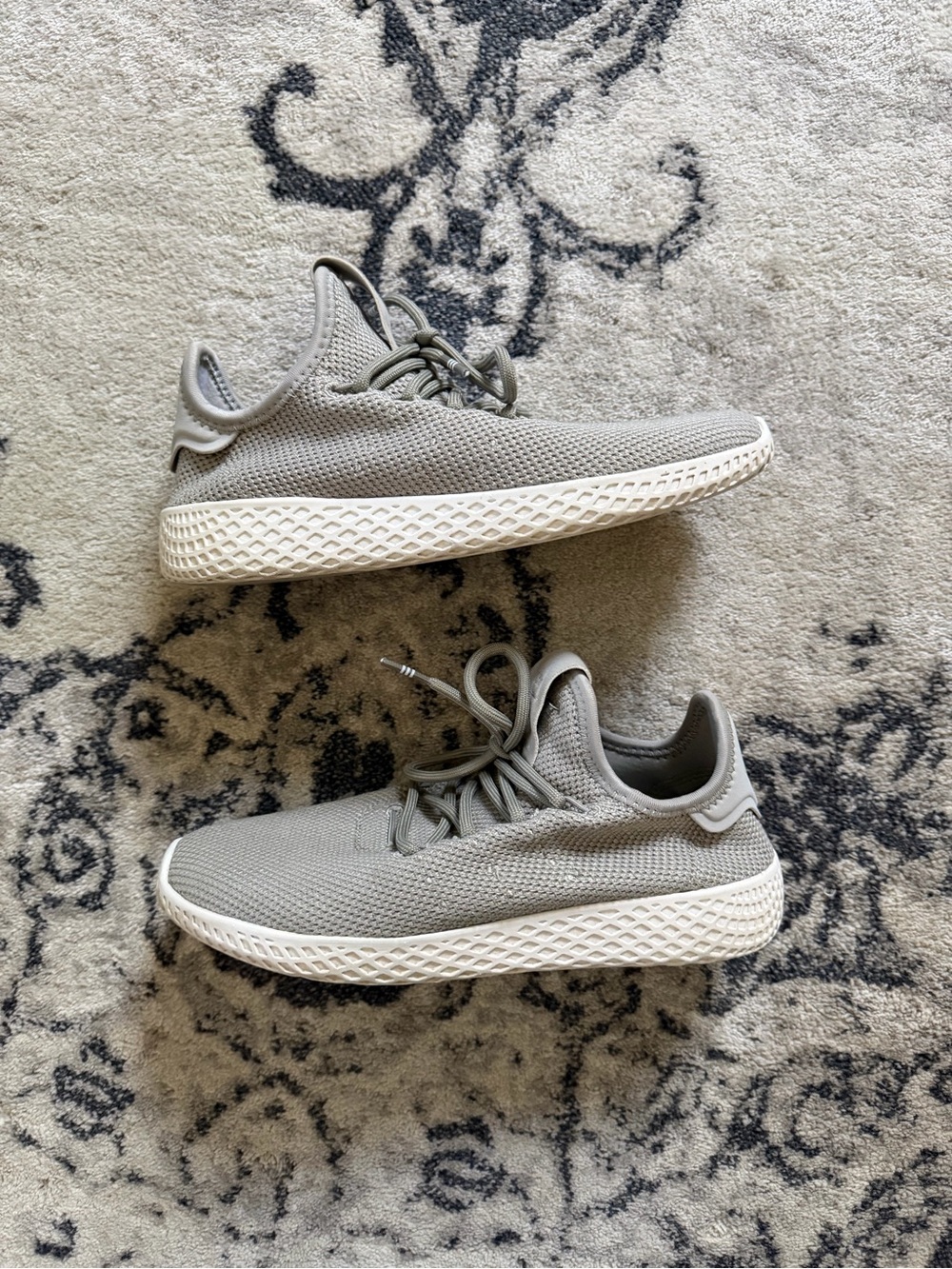 adidas Pharrell Tennis Hu size 4.5 beige